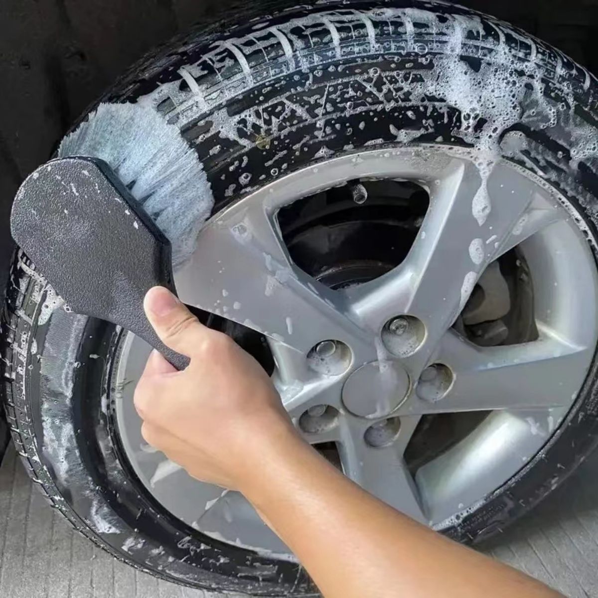 Car Wheel Cleaning Brush Detai - Car Cleaning Brush のレビューと価格