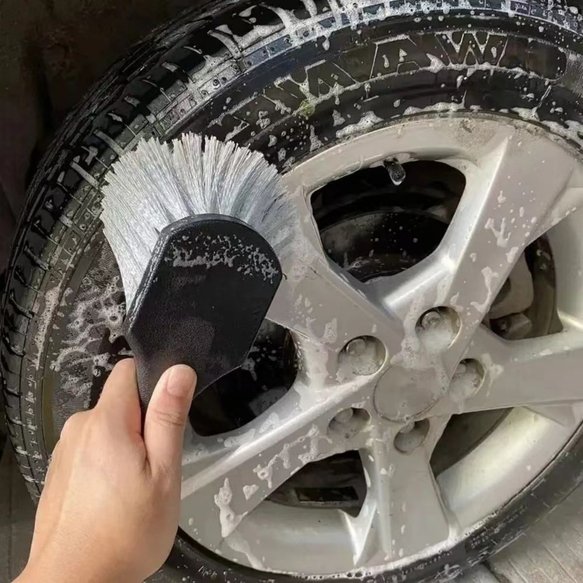 Car Wheel Cleaning Brush Detai - Car Cleaning Brush のレビューと価格